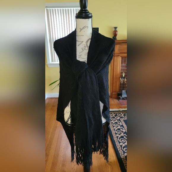 Sweater Cape - Picture 4 of 5